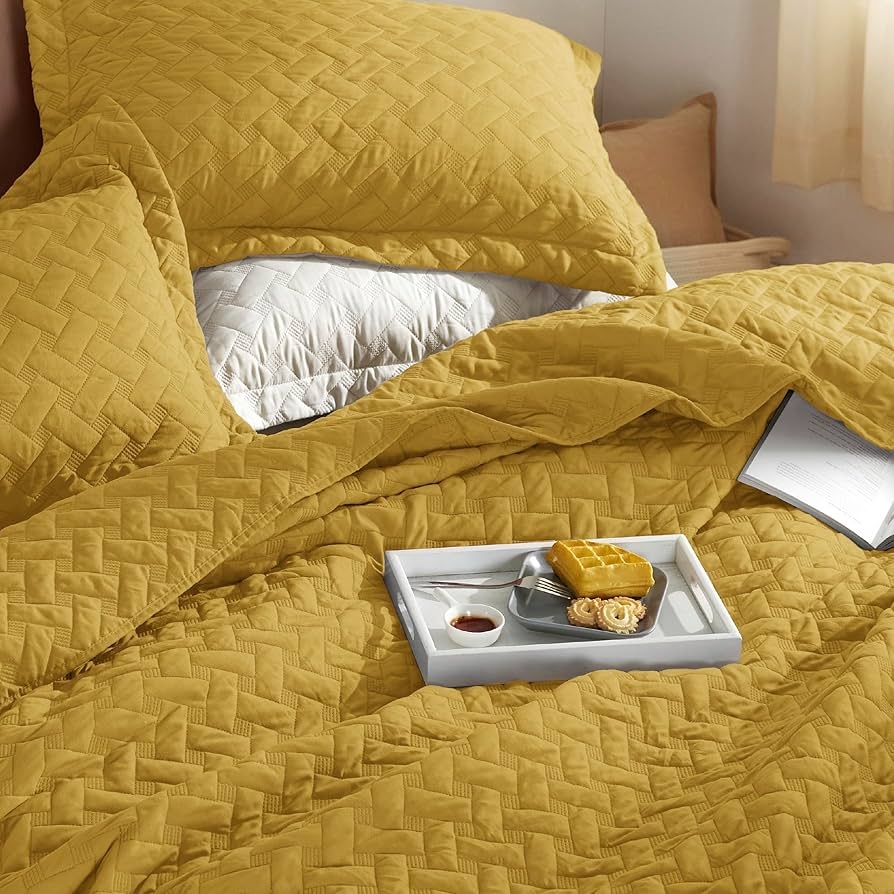 Amazon Bedsure Quilts Twin Size Lightweight Bedspreads Twin 