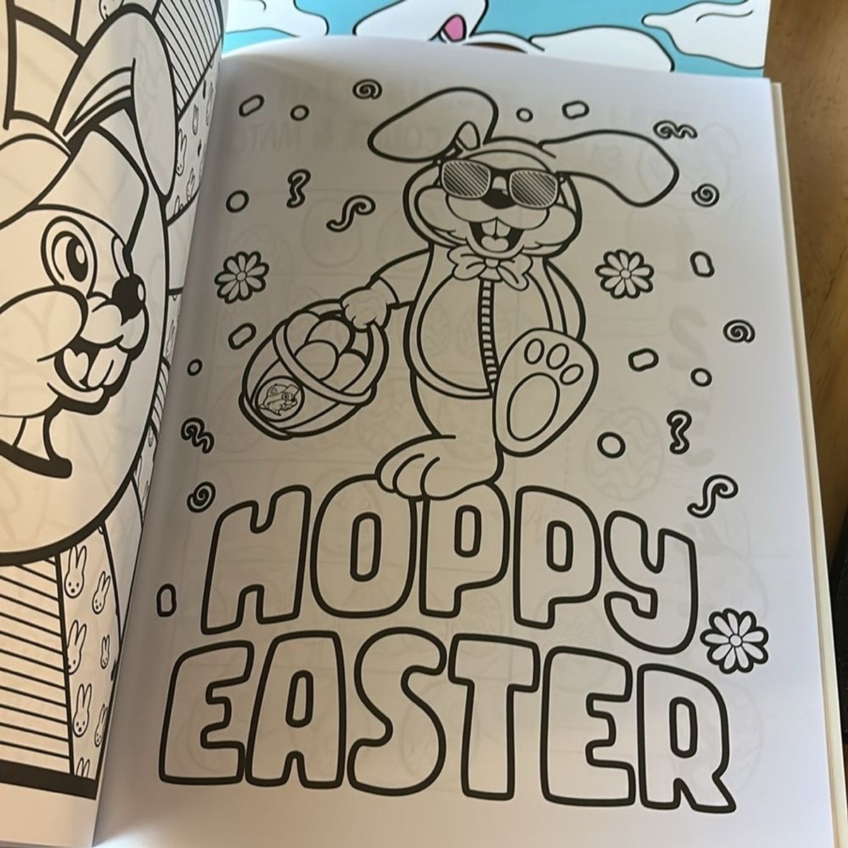 Buc ee s Easter Coloring Activity Book 36 Fun BOLD Pages EBay