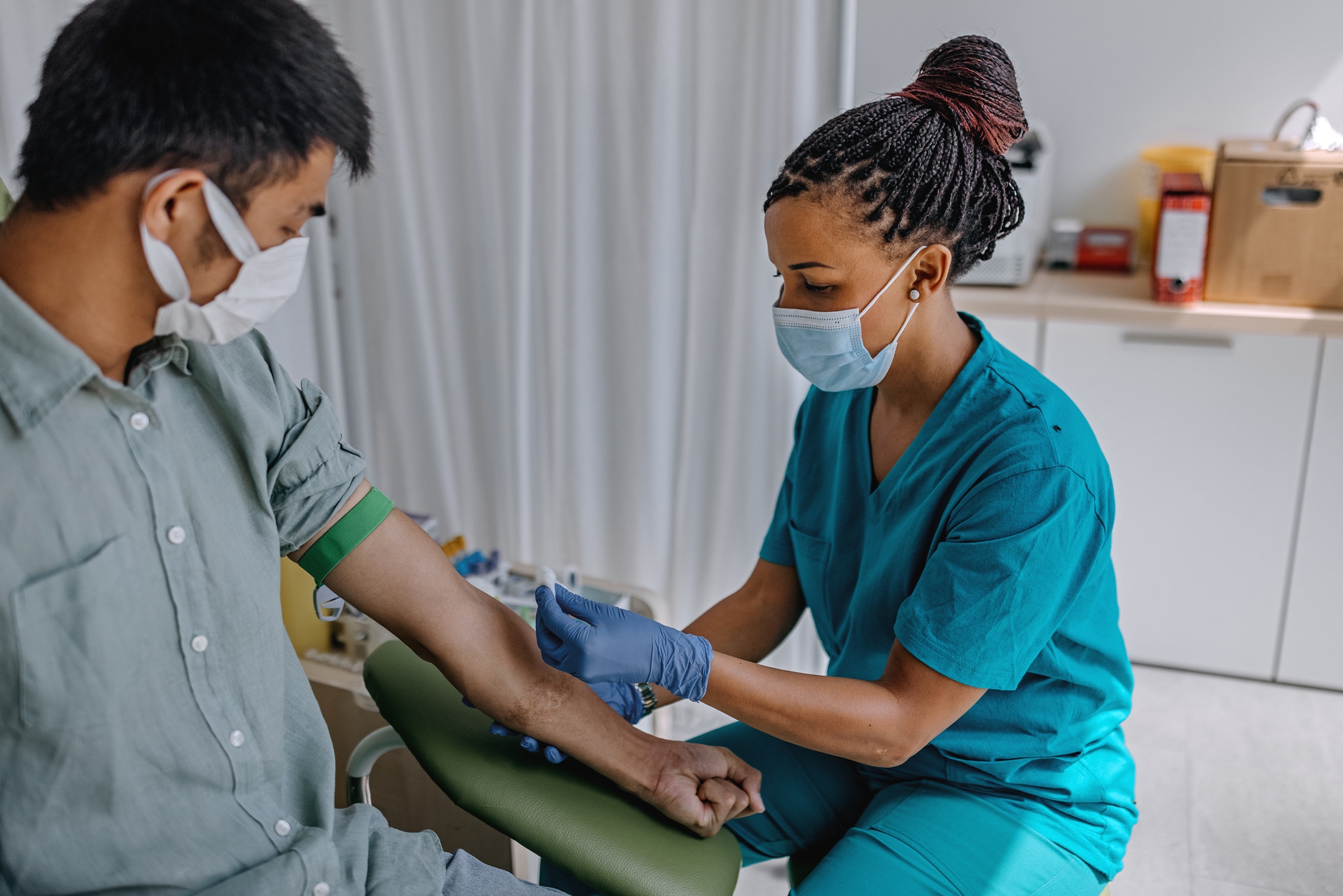 Do Medical Assistants Draw Blood Gwinnett Colleges And Institute