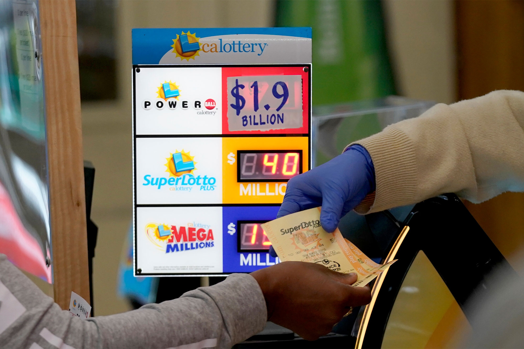 powerball drawing delayed due to technical issue.