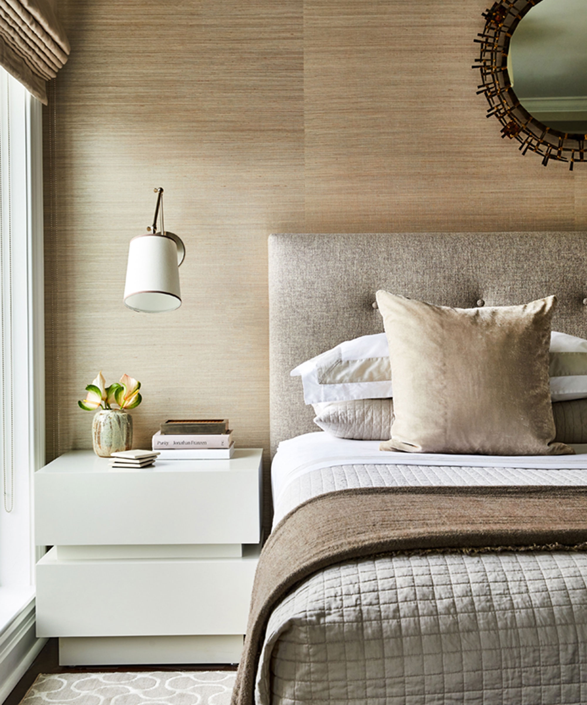 Should Your Bedding Match Your Wall Color Designers Explain Homes And Gardens