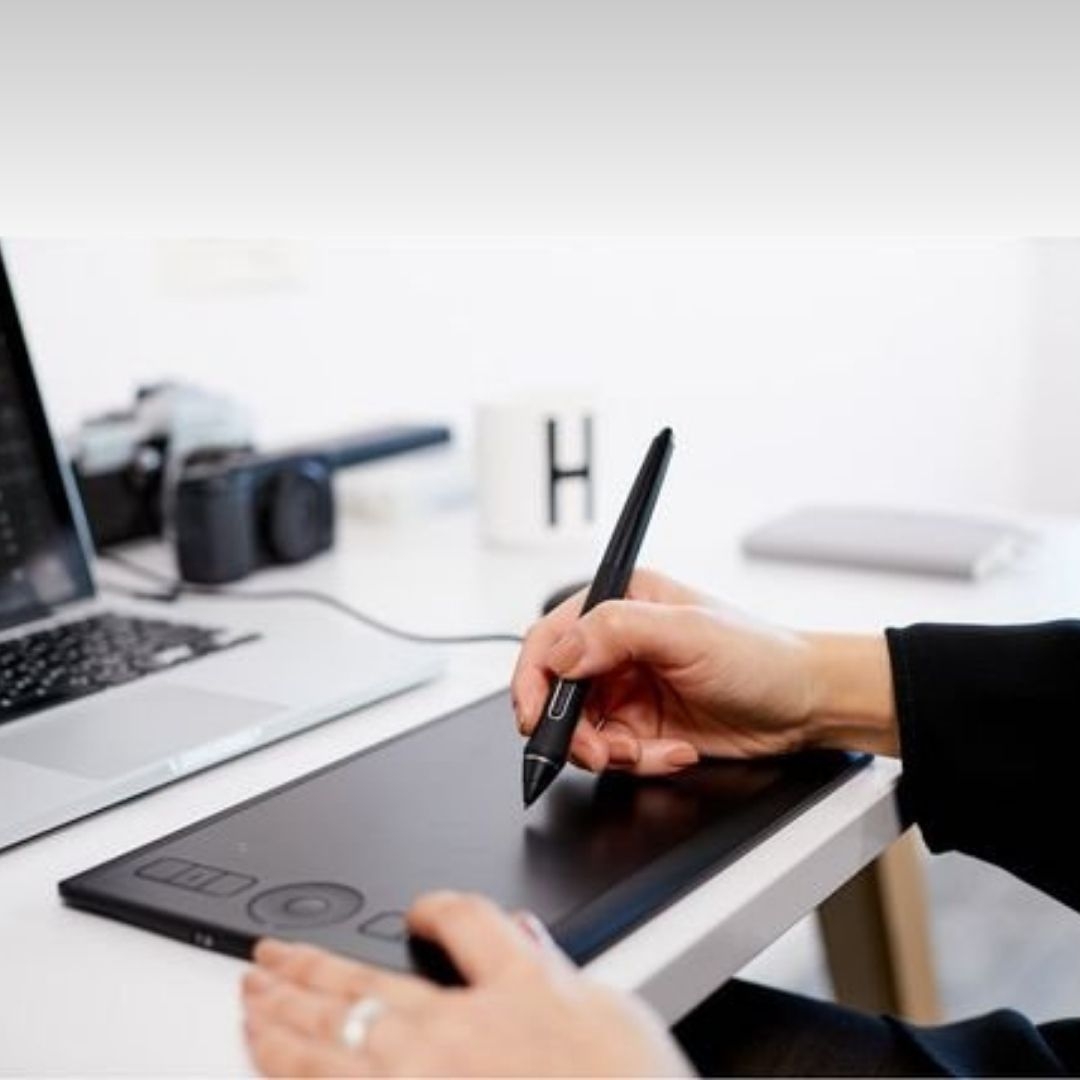 intuos pro drawing tablet