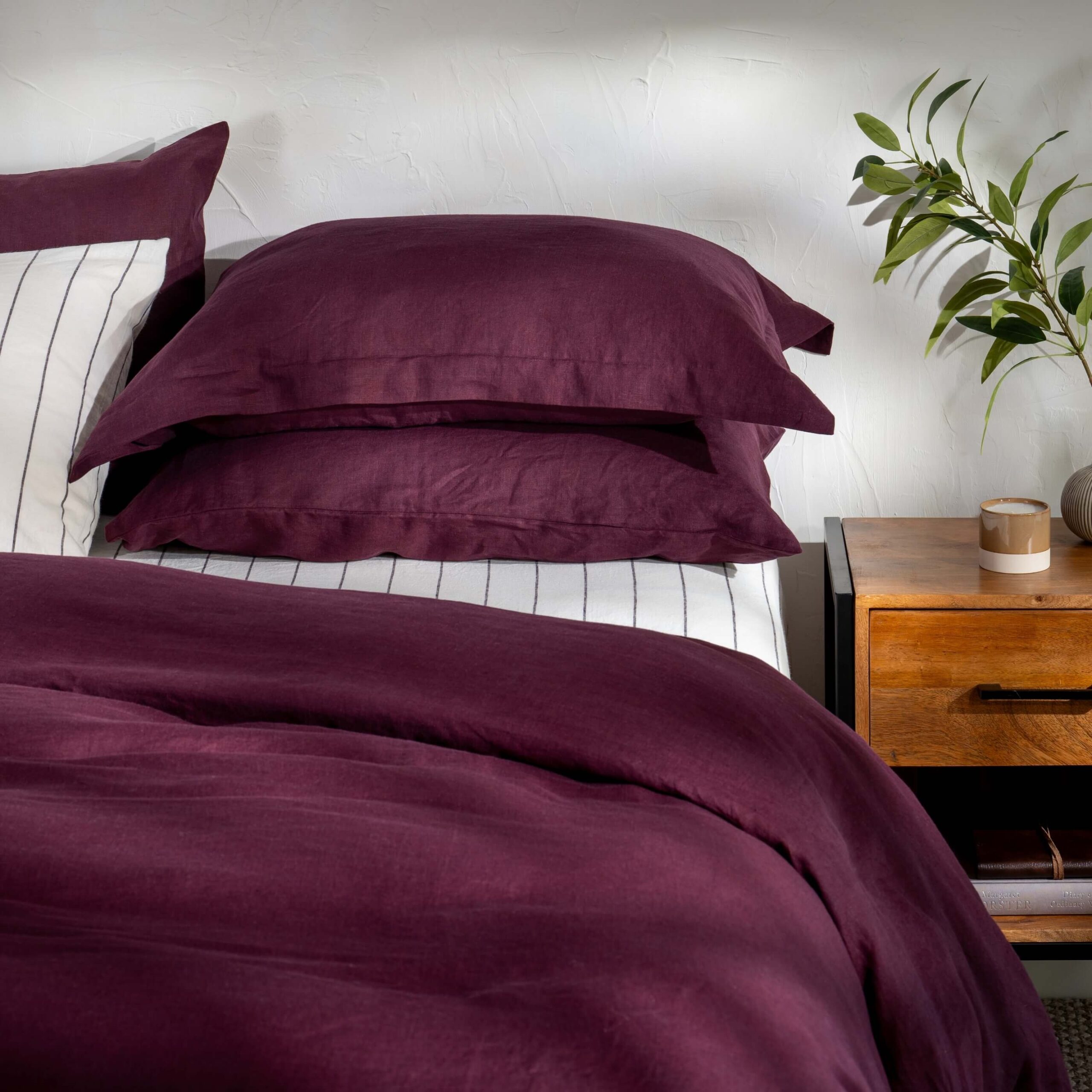 Which Colour Is Best For Your Bedroom Soaku0026Sleep